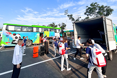 E:2023.77.24彤熙：【助力大运】彤熙商贸顺利实现首批次大运会物流运输，喜迎列国活动健儿官网20230724-01-02.jpg
