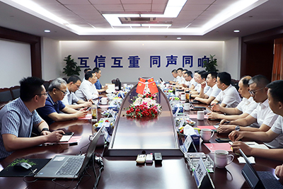 互换互鉴  共促发展——2121非凡运业集团董事长李元鹏带队前平凡运集团对标互换