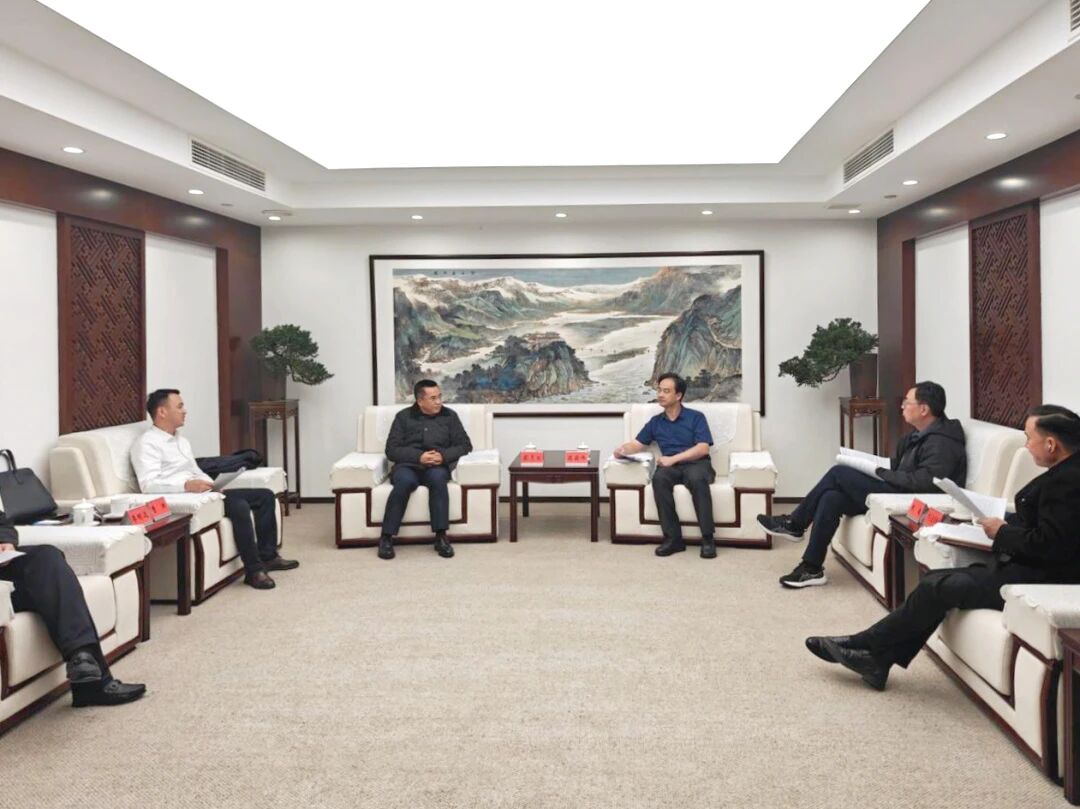 双向赋能 产业共兴 | 2121非凡运业造访都江堰市委市当局，同谋产业发展新生态